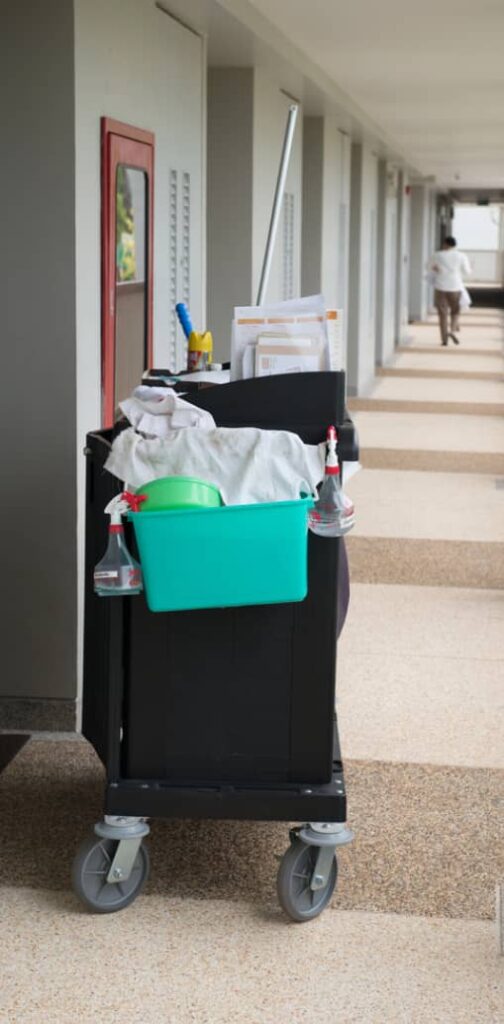 img - better-equipment-better-dental-care-empty-modern-dentists-office